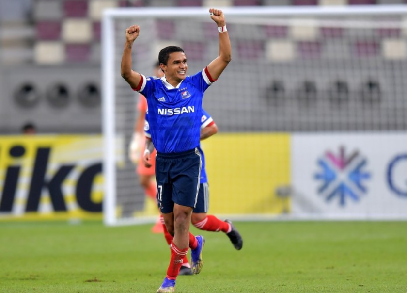 转会期突围战来临，埃因霍温围绕亚冠豪取连胜，压力陡增，身体对抗强度拉满的简单介绍