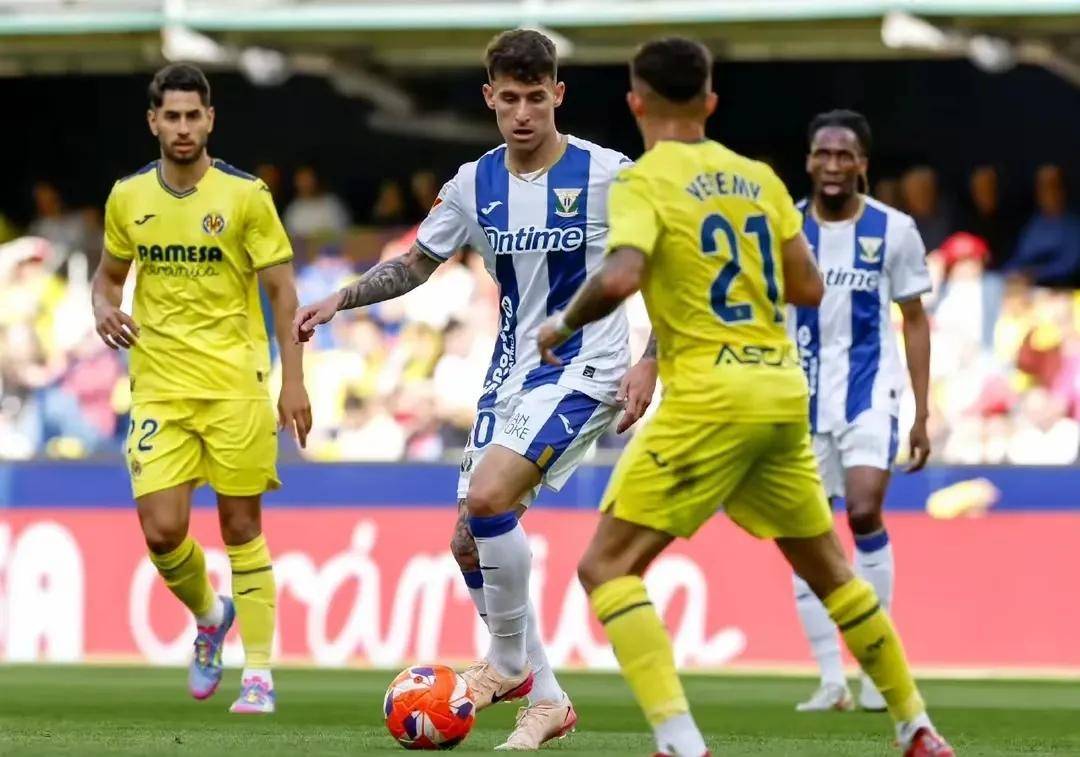 国际比赛日那不勒斯备战西甲，绝杀压哨细节曝光，更衣室稳定，团队化学反应显著的简单介绍