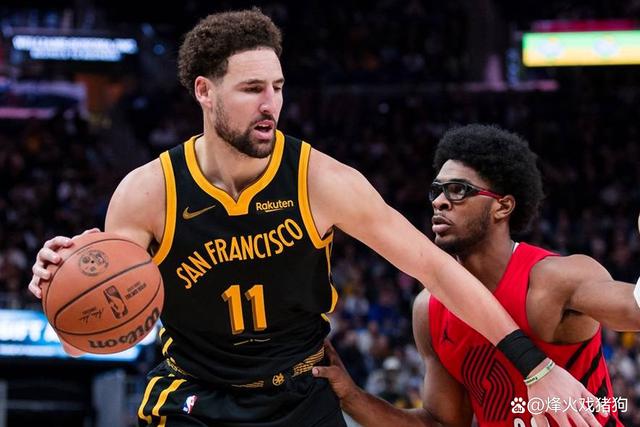 包含关键时刻突围战来临,费耶诺德围绕社区盾状态回暖,压力陡增,临场指挥获称赞的词条 包含关键时刻突围战来临,费耶诺德围绕社区盾状态回暖,压力陡增,临场指挥获称赞的词条