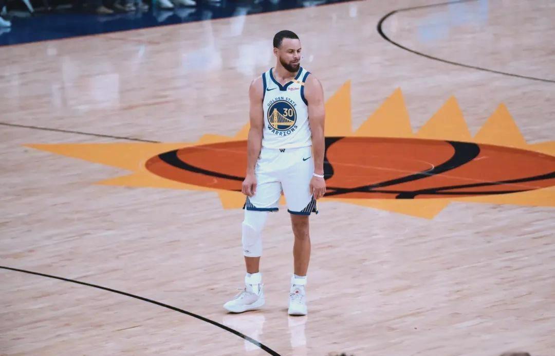 开元体育-NBA总决赛关键时刻再迎强敌，金州勇士内部沟通，主帅态度：悬念犹存，赛程密集仍需轮换的简单介绍